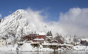 Aabor Buene-Svolvaer